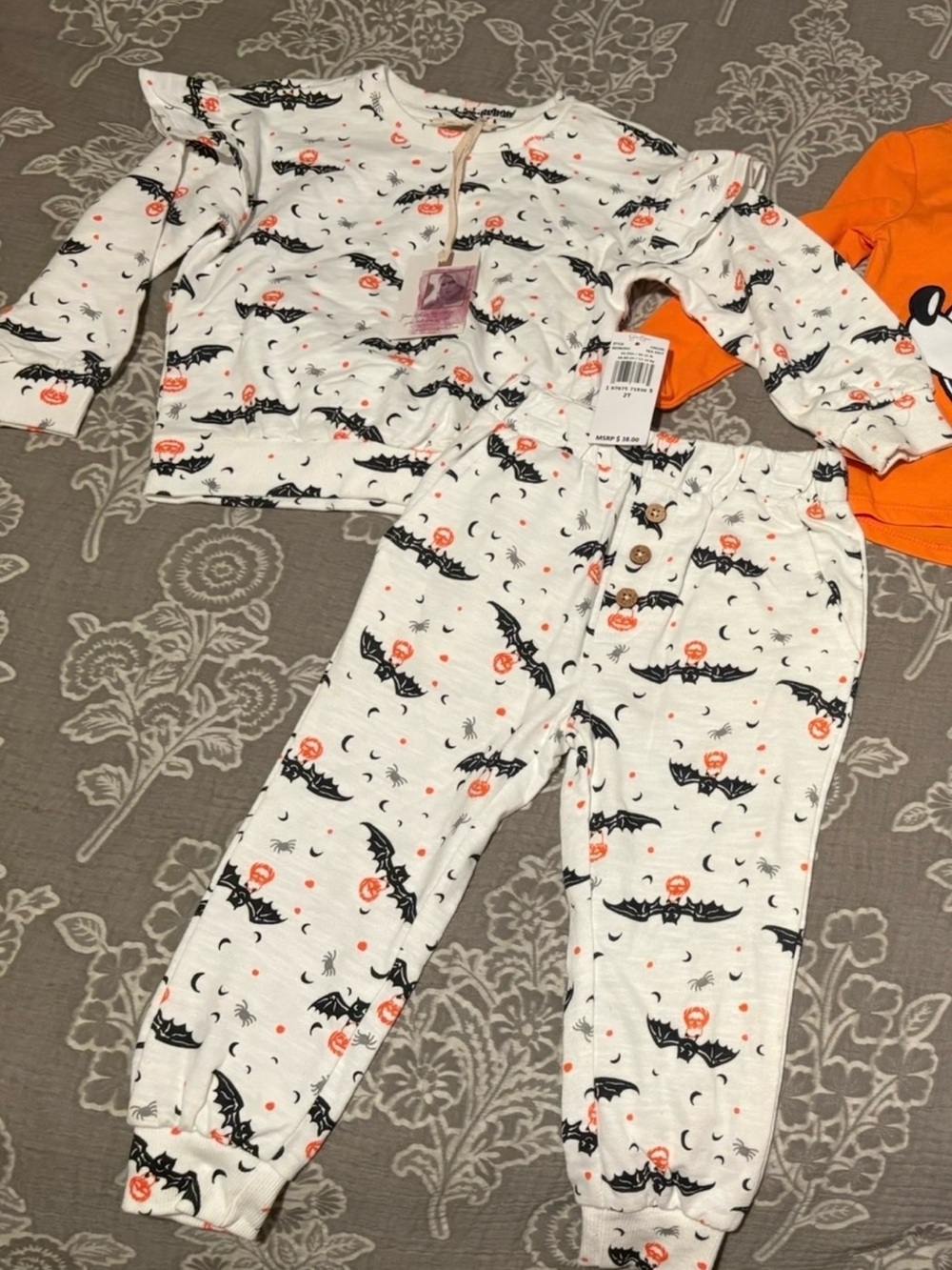 Brand new Jessica Simpson Kids Halloween Bat Pajama Set 2t